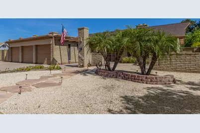 8629 N 49th Avenue, Glendale, AZ 85302 - Photo 3