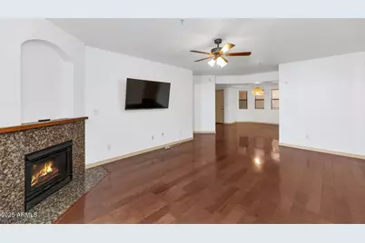 5104 N 32nd Street #Unit 307, Phoenix, AZ 85018 - Photo 1