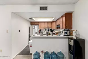 2040 S Longmore St, Mesa, AZ 85202 - Photo 7