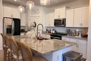 16004 W Gray Fox Trl, Surprise, AZ 85378 - Photo 9