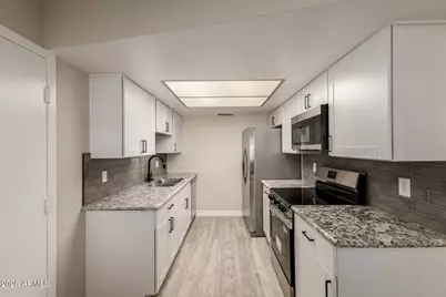 9918 N 95th Drive #B, Peoria, AZ 85345 - Photo 7