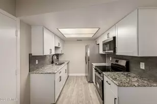 9918 N 95th Dr, Peoria, AZ 85345 - Photo 7