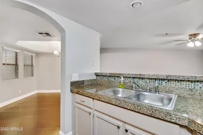 5104 N 32nd Street #Unit 122, Phoenix, AZ 85018 - Photo 7