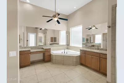 8031 W Morten Avenue, Glendale, AZ 85303 - Photo 43