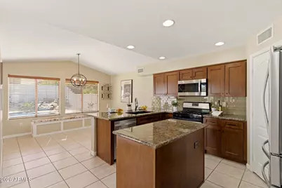 1723 E Blackhawk Drive E, Phoenix, AZ 85024 - Photo 5