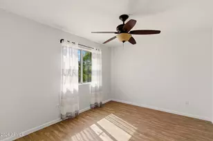 1723 E Blackhawk Dr E, Phoenix, AZ 85024 - Photo 19