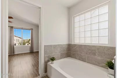 1723 E Blackhawk Drive E, Phoenix, AZ 85024 - Photo 19