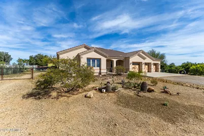 21404 W Caravaggio Lane, Wittmann, AZ 85361 - Photo 5