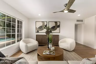 4956 E Clarendon Avenue, Phoenix, AZ 85018 - Photo 3