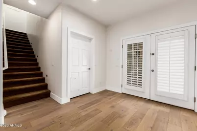 4956 E Clarendon Avenue, Phoenix, AZ 85018 - Photo 11