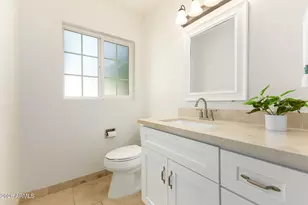 4956 E Clarendon Ave, Phoenix, AZ 85018 - Photo 31