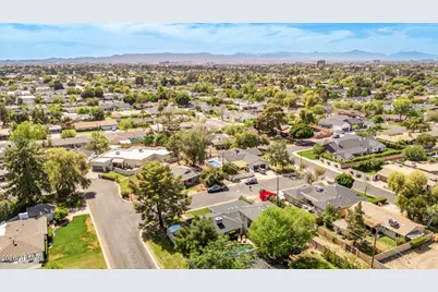 4956 E Clarendon Avenue, Phoenix, AZ 85018 - Photo 45