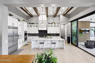 8924 W Patrick Ln, Peoria, AZ 85383 - Photo 15