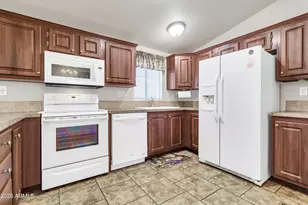 652 S Ellsworth Rd, Mesa, AZ 85208 - Photo 9