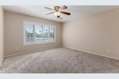 12122 S Tomi Drive, Phoenix, AZ 85044 - Photo 17