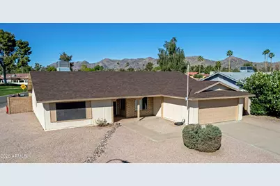 12122 S Tomi Drive, Phoenix, AZ 85044 - Photo 1