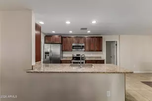 12122 S Tomi Dr, Phoenix, AZ 85044 - Photo 9