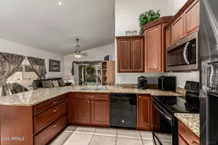 891 W Tremaine Ave, Gilbert, AZ 85233 - Photo 23