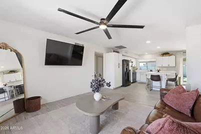 2109 W Oraibi Drive, Phoenix, AZ 85027 - Photo 7