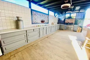 3938 W Lynne Ln, Phoenix, AZ 85041 - Photo 3