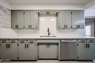 2816 N 33rd Pl, Phoenix, AZ 85008 - Photo 13