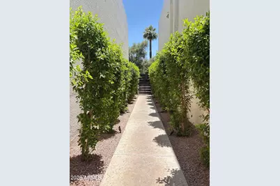 302 E Monte Vista Road #Apt D4, Phoenix, AZ 85004 - Photo 17