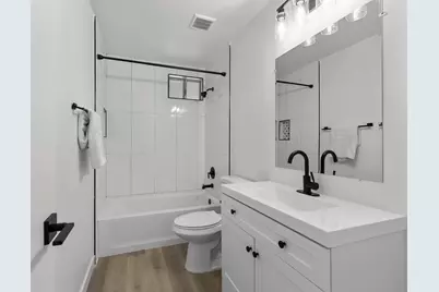 302 E Monte Vista Road #Apt A17, Phoenix, AZ 85004 - Photo 3