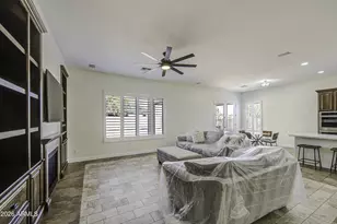 128 E Caribbean Dr, Casa Grande, AZ 85122 - Photo 9