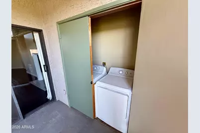 1352 E Highland Avenue #202, Phoenix, AZ 85014 - Photo 9
