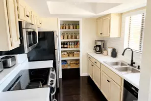 1352 E Highland Ave, Phoenix, AZ 85014 - Photo 7