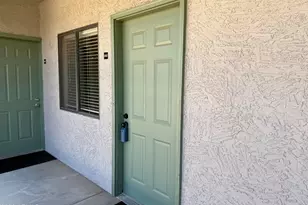 1352 E Highland Ave, Phoenix, AZ 85014 - Photo 21