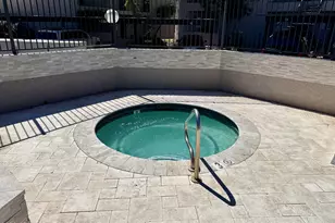 1352 E Highland Ave, Phoenix, AZ 85014 - Photo 17