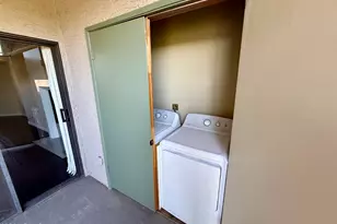 1352 E Highland Ave, Phoenix, AZ 85014 - Photo 15