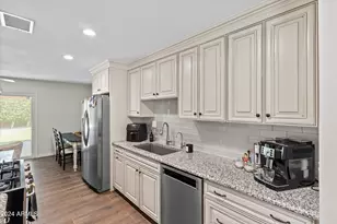 3416 E Amelia Ave, Phoenix, AZ 85018 - Photo 7