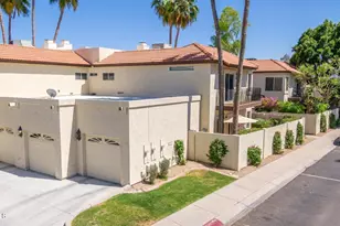 8841 S 51st St, Phoenix, AZ 85044 - Photo 3