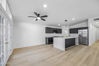 1246 E Winter Drive, Phoenix, AZ 85020 - Photo 11