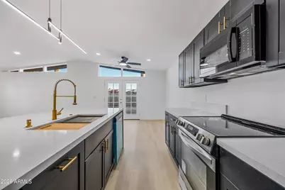 1246 E Winter Drive, Phoenix, AZ 85020 - Photo 21