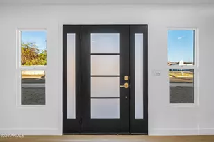 1246 E Winter Dr, Phoenix, AZ 85020 - Photo 7