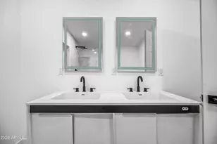 1246 E Winter Dr, Phoenix, AZ 85020 - Photo 31