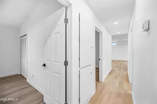 1246 E Winter Dr, Phoenix, AZ 85020 - Photo 37