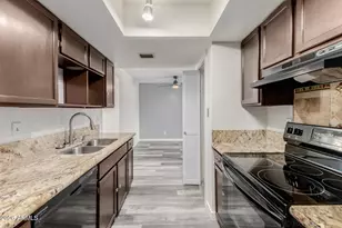 4211 E Palm Ln, Phoenix, AZ 85008 - Photo 15