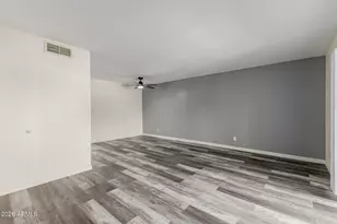 4211 E Palm Ln, Phoenix, AZ 85008 - Photo 11