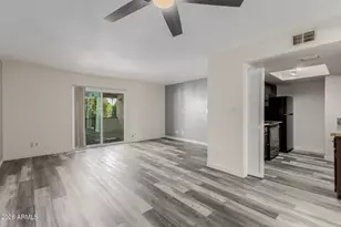 4211 E Palm Ln, Phoenix, AZ 85008 - Photo 11