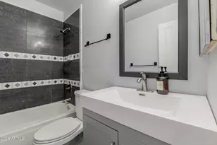 4211 E Palm Ln, Phoenix, AZ 85008 - Photo 25