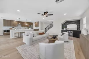 9035 W Yukon Dr, Peoria, AZ 85382 - Photo 11