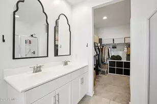 17864 W Fetlock Trl, Surprise, AZ 85387 - Photo 27