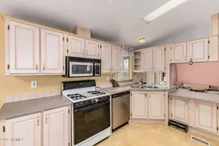 8230 E Coralbell Cir, Mesa, AZ 85208 - Photo 27