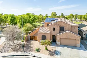 6922 S Black Hills Way, Chandler, AZ 85249 - Photo 1