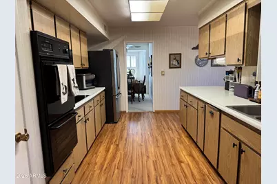 9457 N 110th Avenue, Sun City, AZ 85351 - Photo 7
