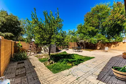 3216 S 72nd Lane, Phoenix, AZ 85043 - Photo 17